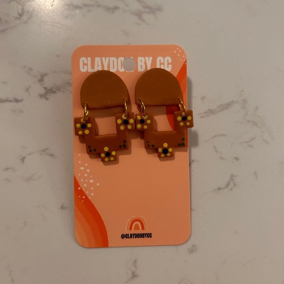 Handmade “Cazuelita de Barro” Clay Earrings | Lightweight & Unique - Picture 6 of 7